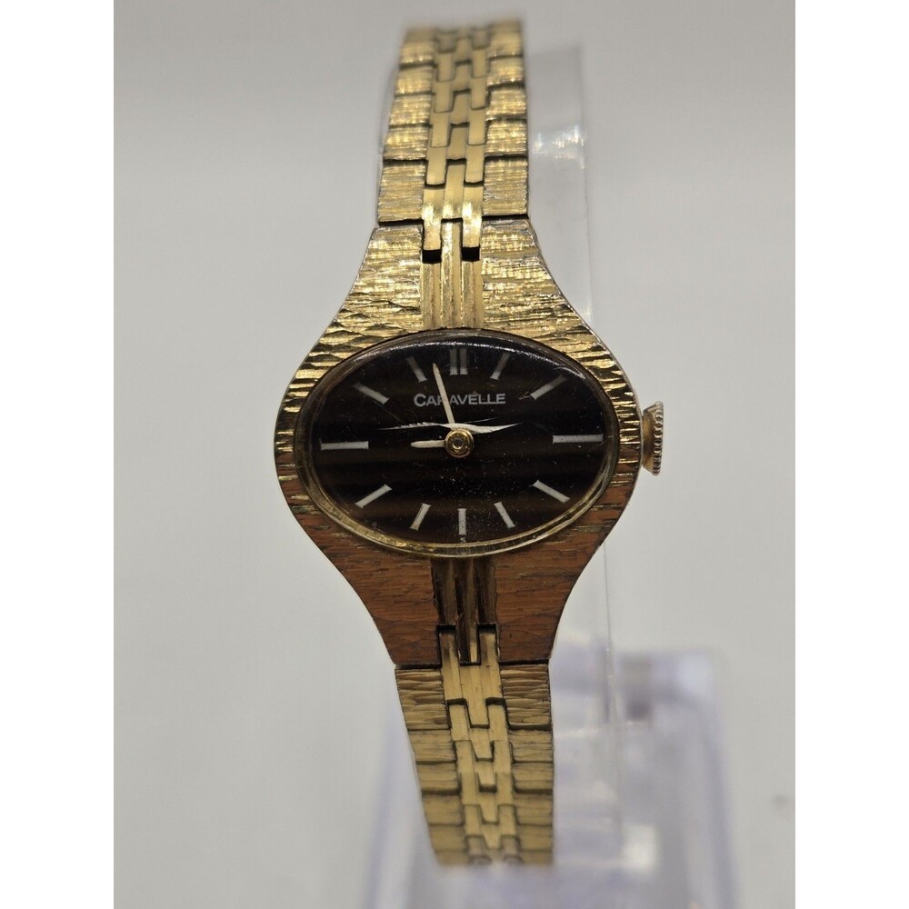 Caravell Ladies' Watch 1977 Manual Wind Brown Dial. Runs Great. Fractured.